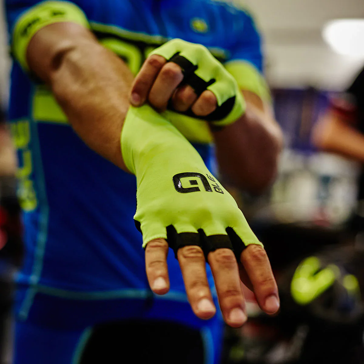 ALE Velocissimo Gloves - Image 4